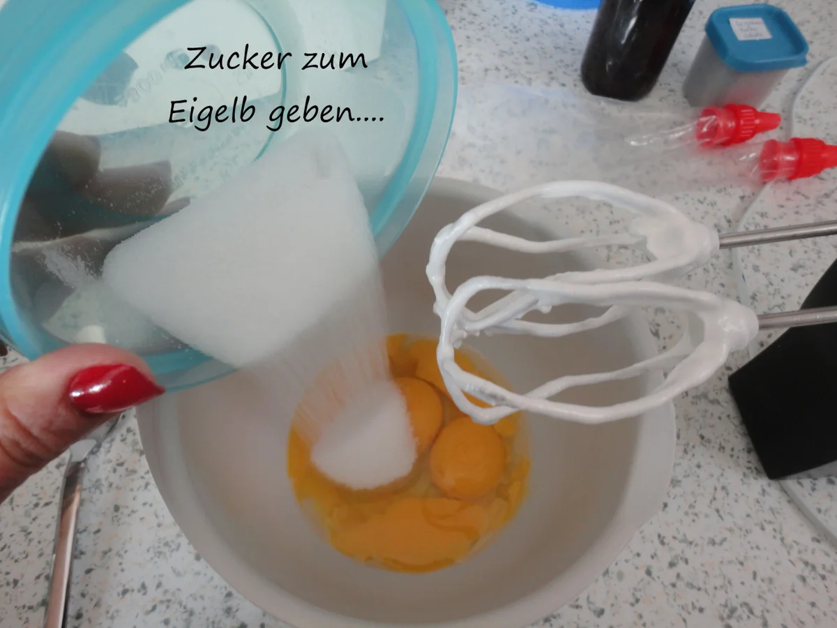 Kardinal Schnitte mit Kaffeecremefüllung - Rezept - Bild Nr. 4947