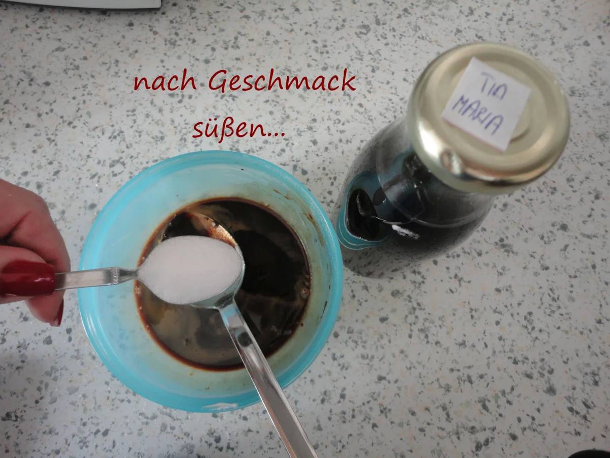 Kardinal Schnitte mit Kaffeecremefüllung - Rezept - Bild Nr. 4956