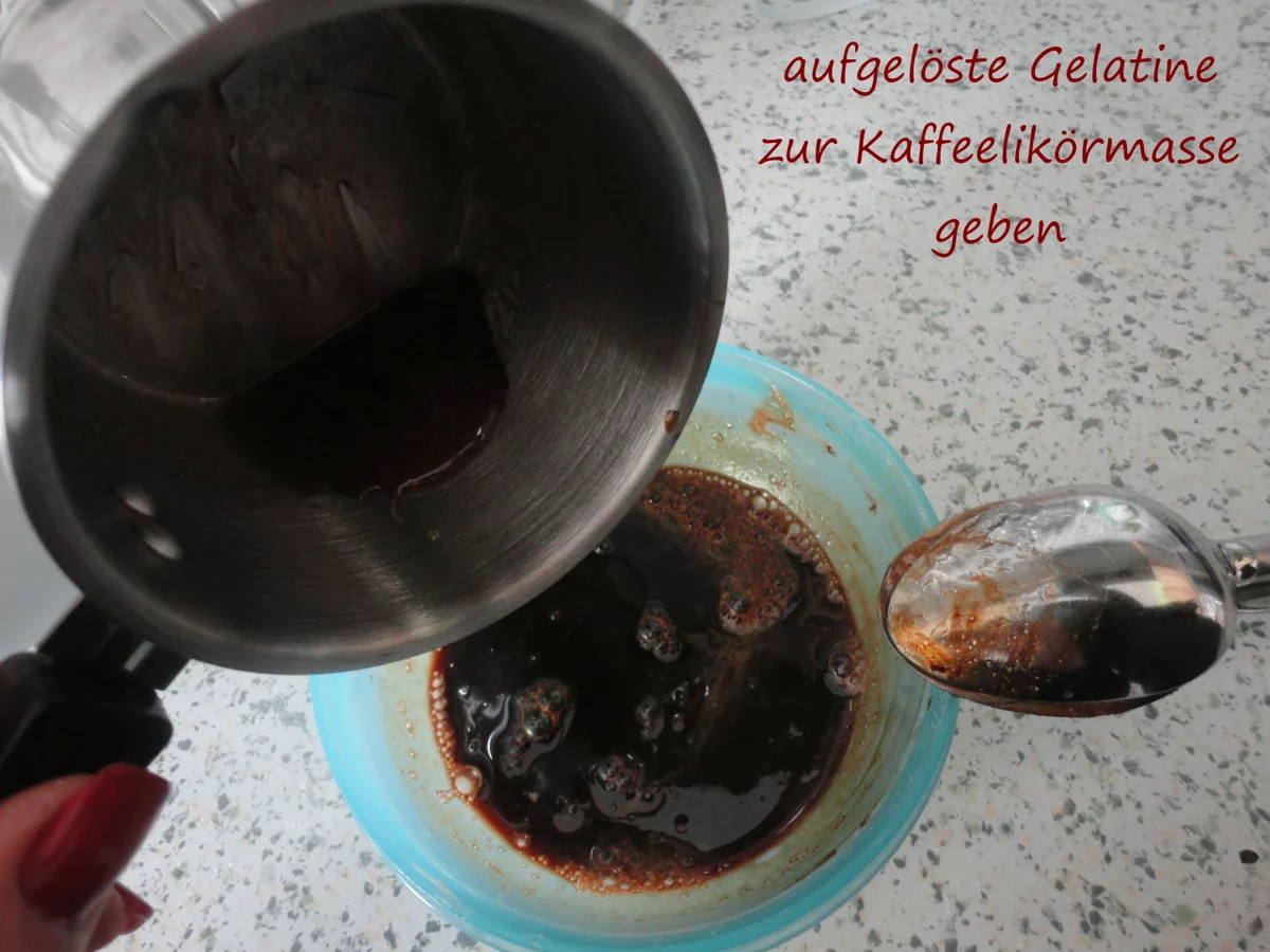 Kardinal Schnitte mit Kaffeecremefüllung - Rezept - Bild Nr. 4959