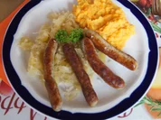 Ananas-Sauerkraut mit Nürnberger Rostbratwürsten und Süßkartoffelstampf - Rezept - Bild Nr. 4957