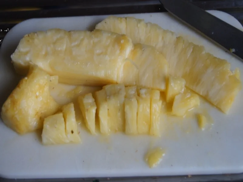 Ananas-Sauerkraut mit Nürnberger Rostbratwürsten und Süßkartoffelstampf - Rezept - Bild Nr. 4959