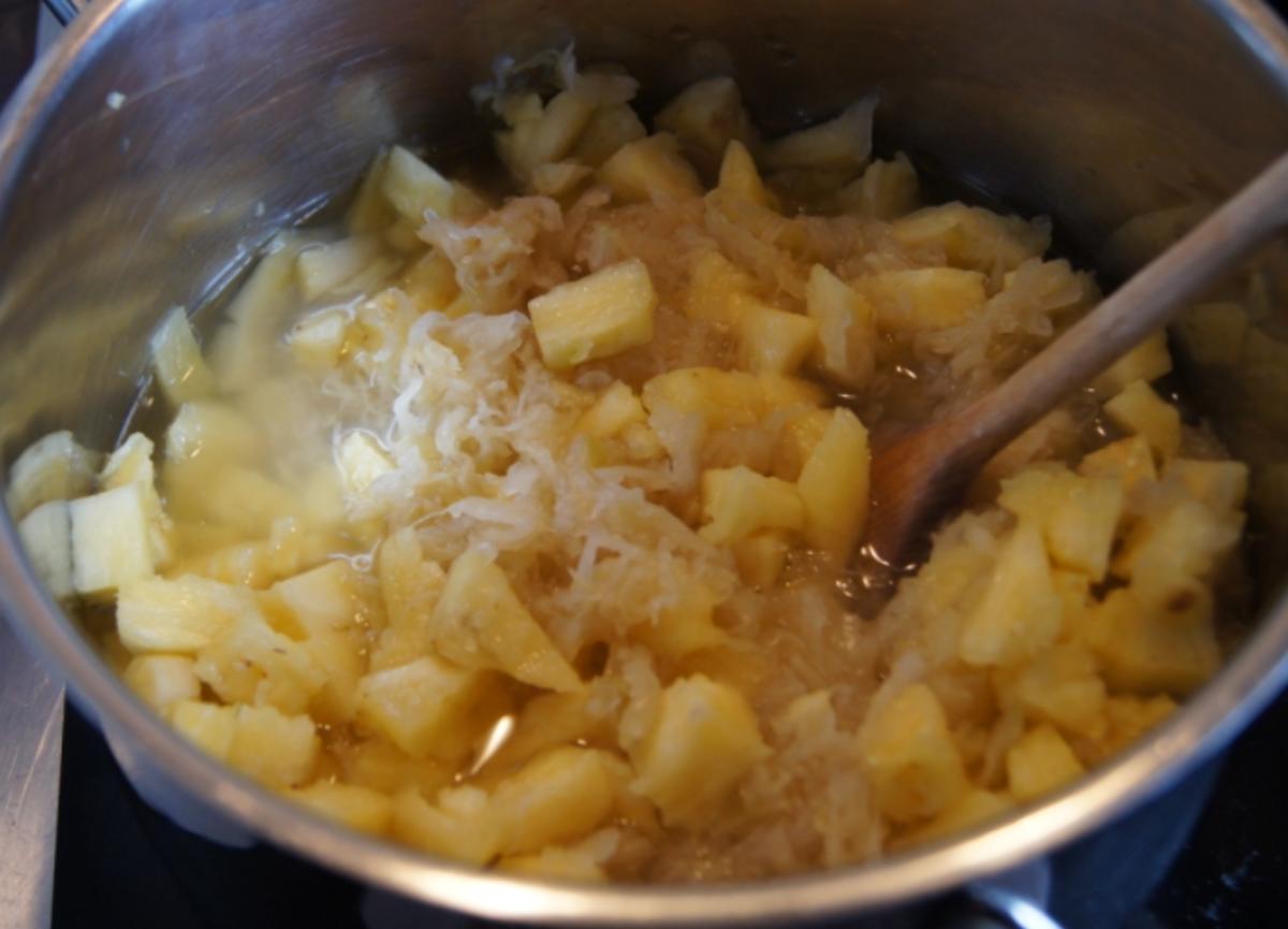 Ananas-Sauerkraut mit Nürnberger Rostbratwürsten und Süßkartoffelstampf - Rezept - Bild Nr. 4960