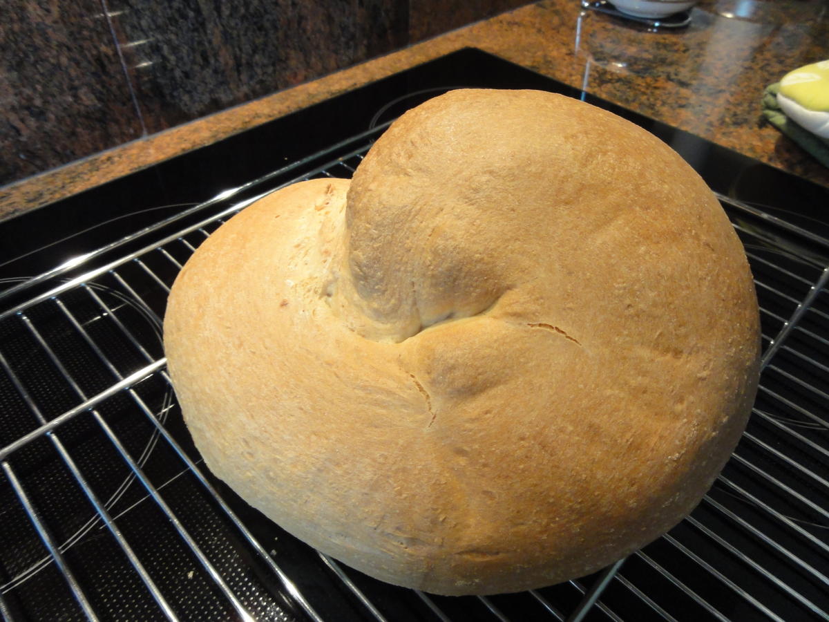 Brot:   DINKELKNOTEN (Weißbrot) - Rezept - Bild Nr. 4966