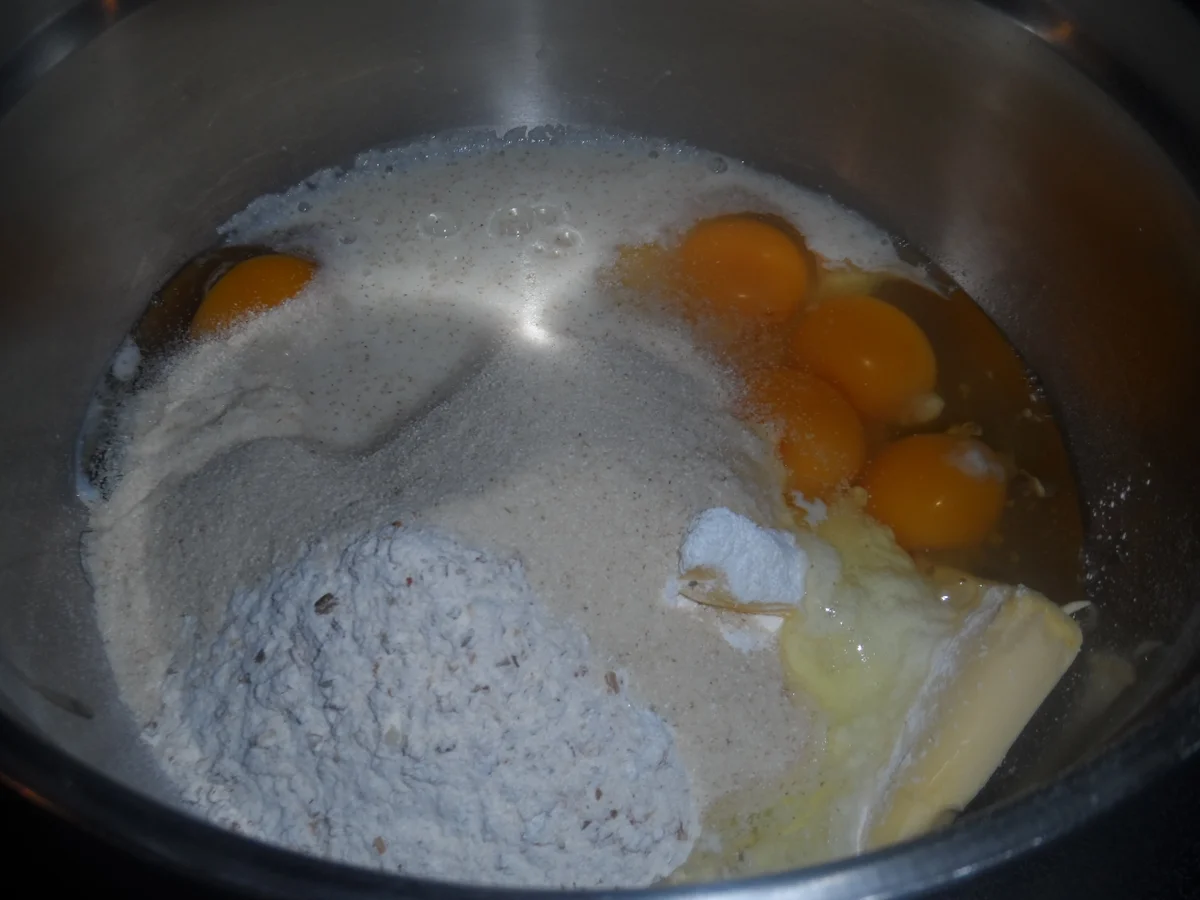 BiNe` S KIRSCH GUGELHUPF - Rezept - Bild Nr. 4971