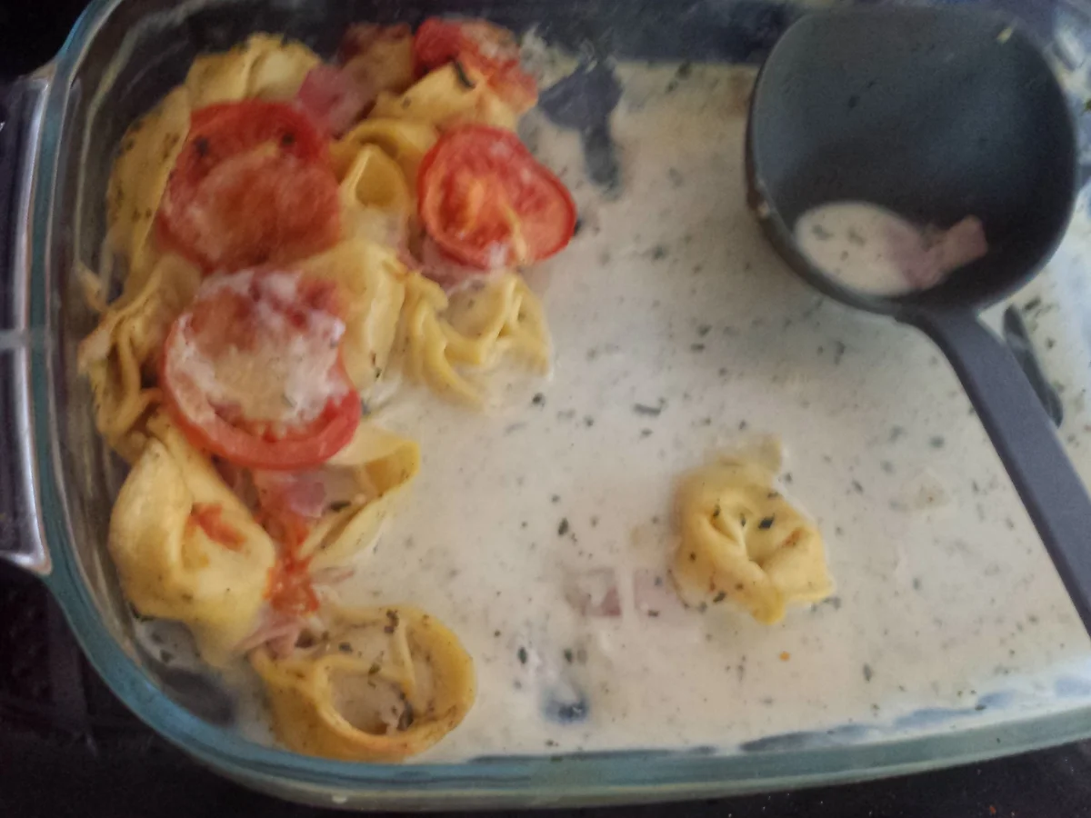 Tortelliniauflauf mit Tomaten und Mozzarella - Rezept - Bild Nr. 4989