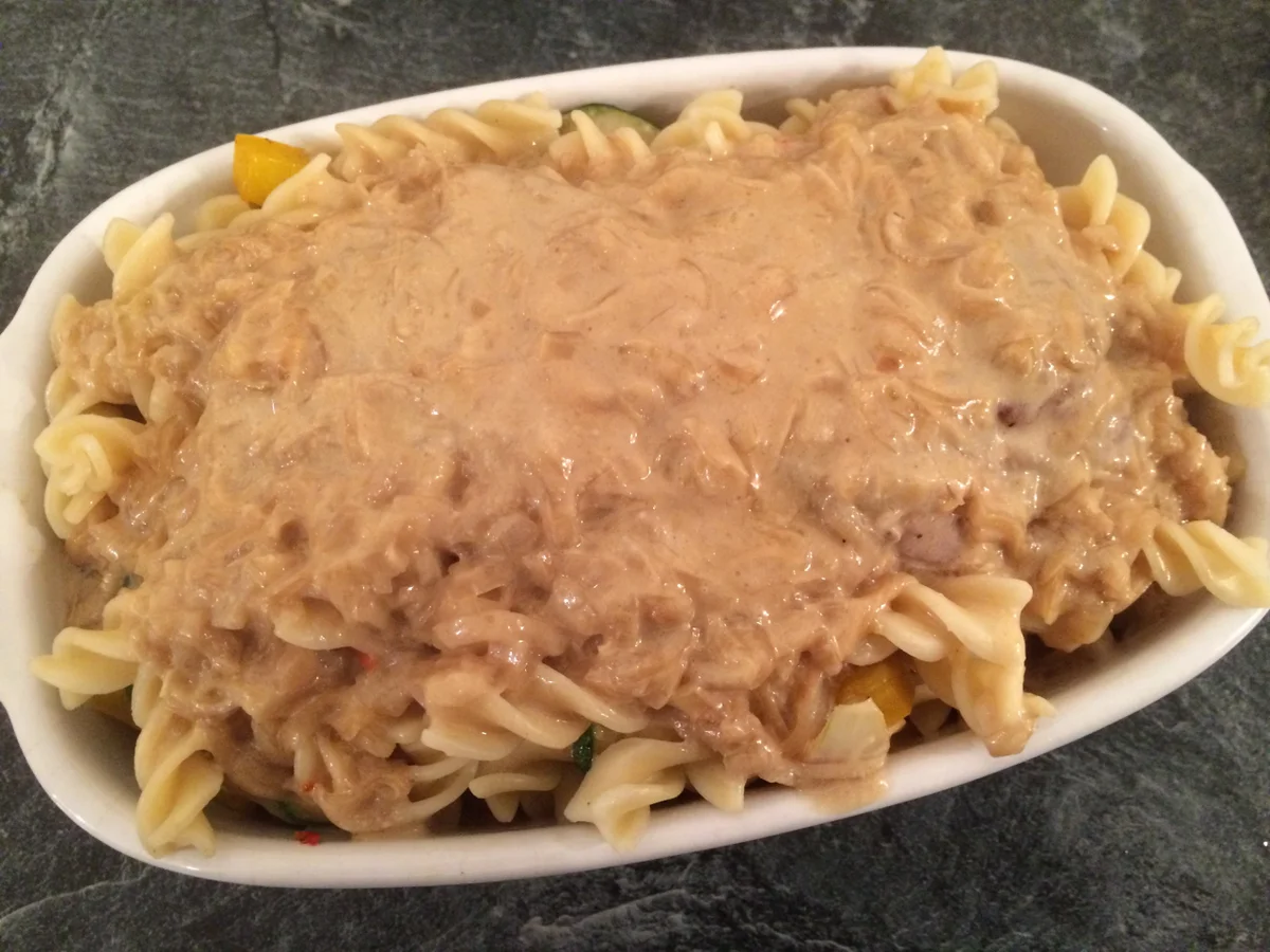 Schweinemedaillons mit Nudeln und buntem Gemüse aus dem Ofen - Rezept - Bild Nr. 5044