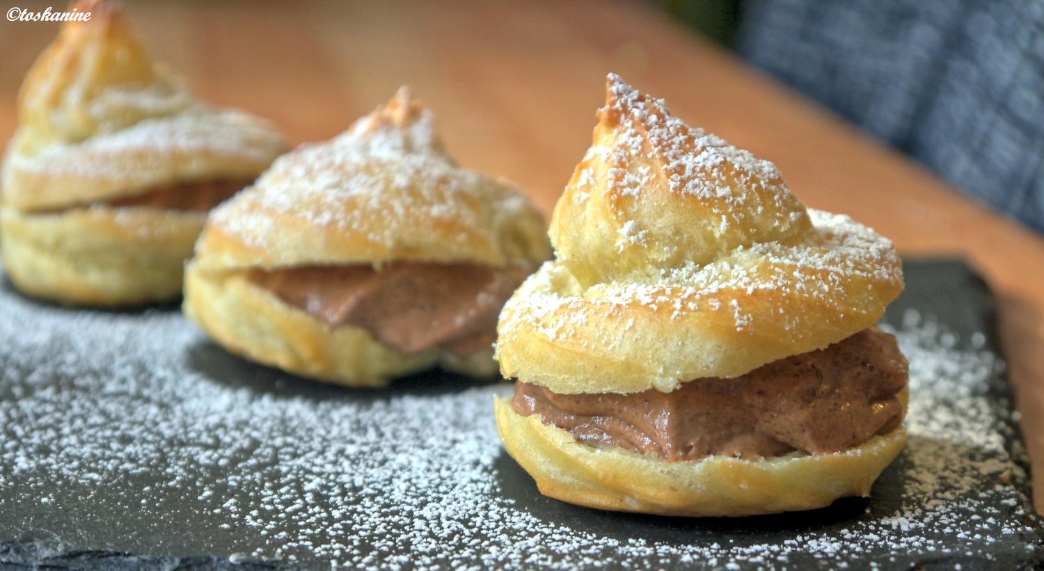 Windbeutel mit Eierlikör-Schokoladen-Füllung - Rezept - kochbar.de