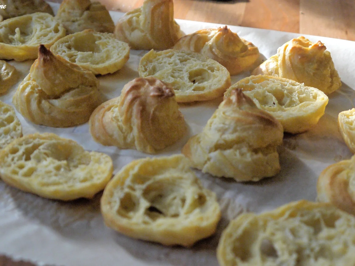 Rezept: Windbeutel mit Eierlikör-Schokoladen-Füllung Bild Nr. 5050 Windbeutel mit Eierlikör-Schokoladen-Füllung - Rezept - Bild Nr. 5050