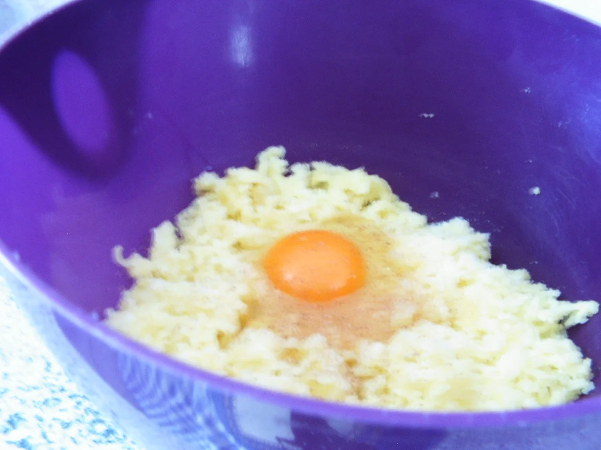 Rezept: Kartoffel-Grieß-Klöße Bild Nr. 5045 Kartoffel-Grieß-Klöße - Rezept - Bild Nr. 5045