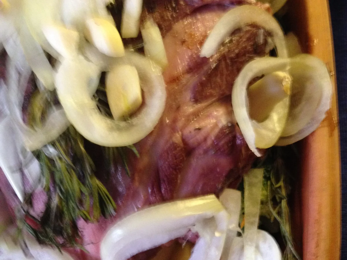 Rezept: Lammkeule mit Gemüsebeilage aus dem Römi Bild Nr. 5041 Lammkeule mit Gemüsebeilage aus dem Römi - Rezept - Bild Nr. 5041