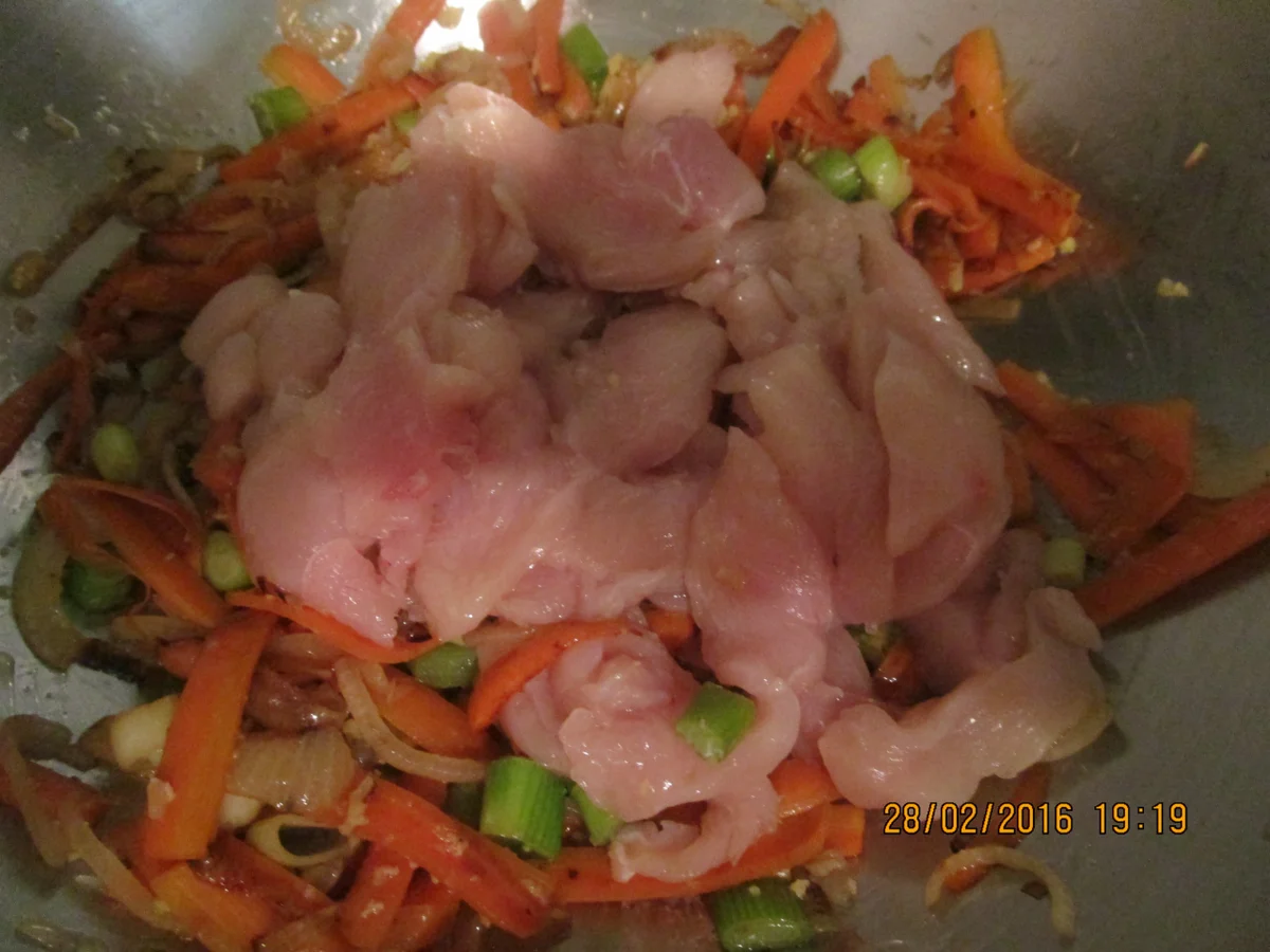 Rezept: Gebratenes Hähnchen mit Ingwer Bild Nr. 5054 Gebratenes Hähnchen mit Ingwer - Rezept - Bild Nr. 5054