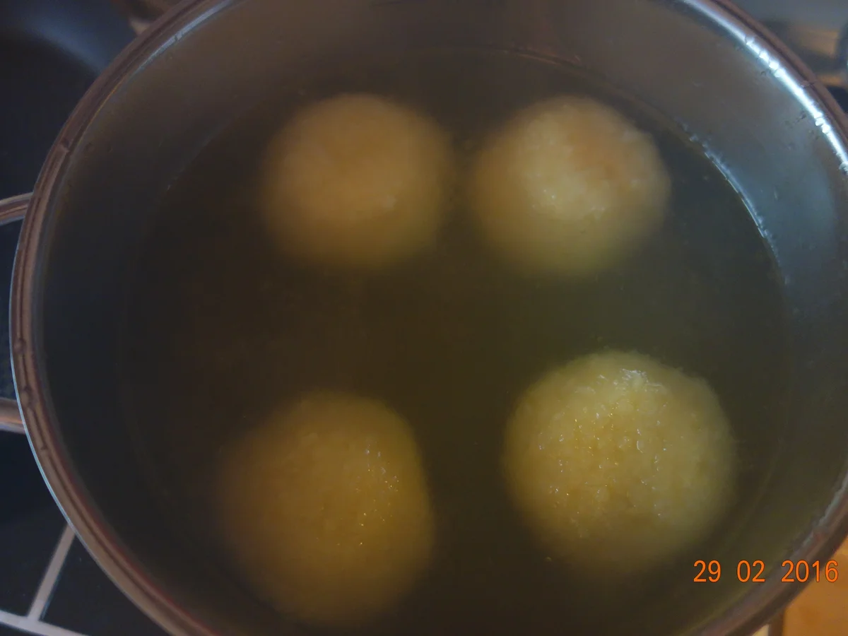 Begrabene Schweinskoteletts mit Knochen; - Rezept - Bild Nr. 5094