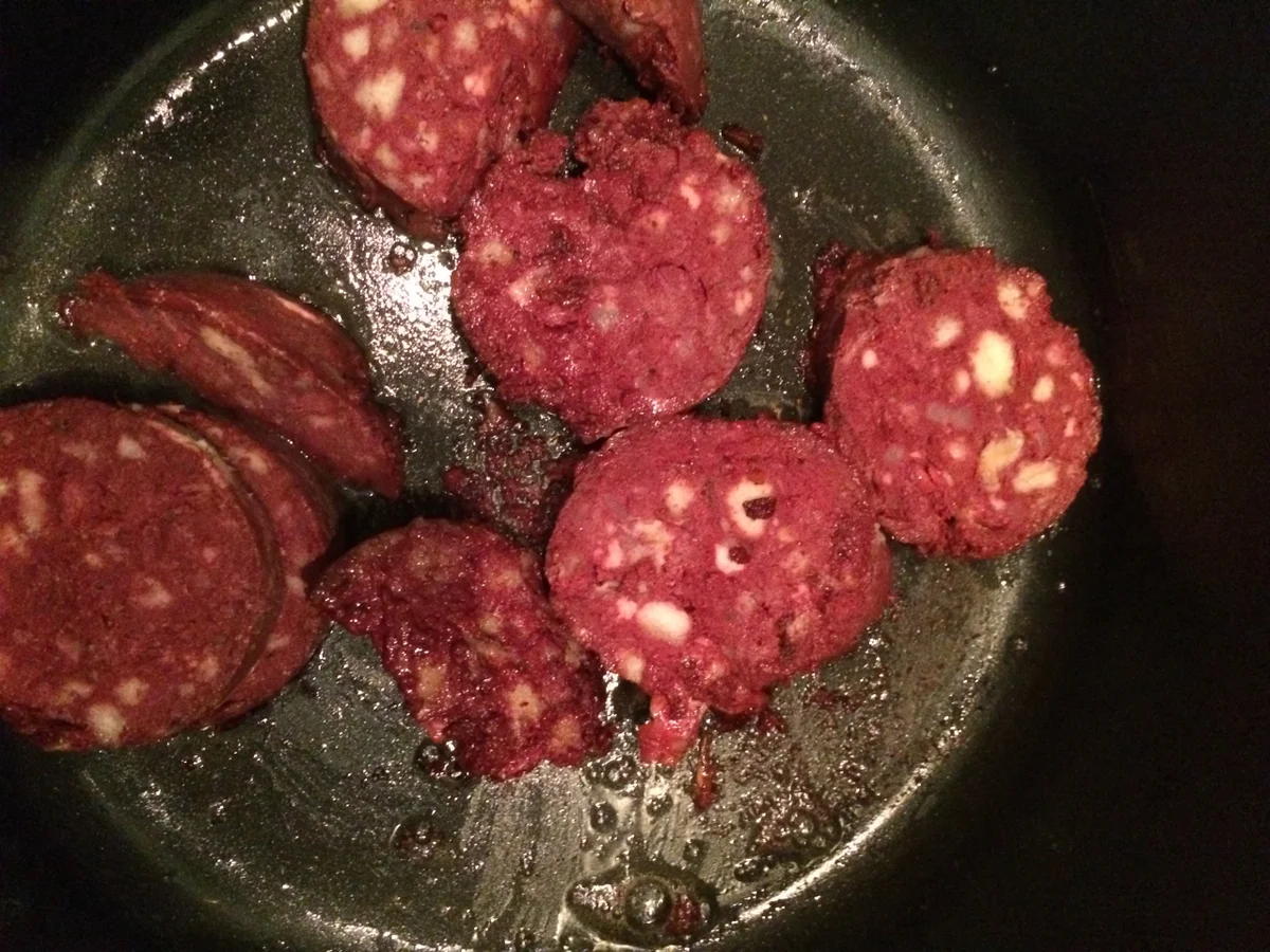 Sauerkrautsuppe mit Blutwurstknödel - Rezept - Bild Nr. 5097