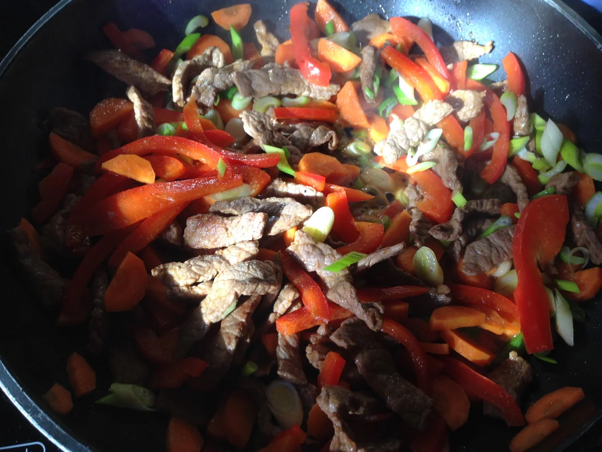 Ingwerfleisch scharf - aus WOK oder Pfanne - Rezept - Bild Nr. 5134