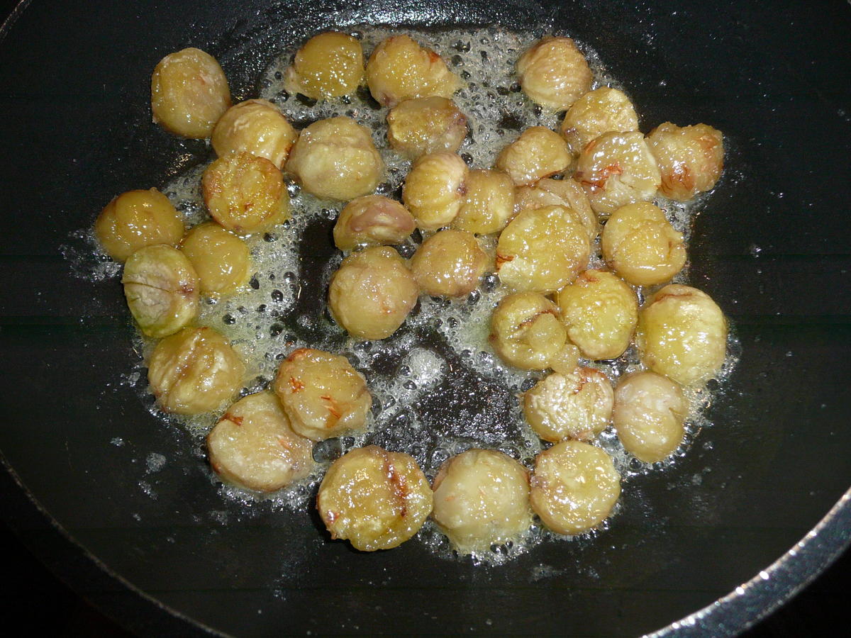 Gänsekeulen an Rosmarinkartoffel, kandierten Maronen + Chiccoreesalat - Rezept - Bild Nr. 5126