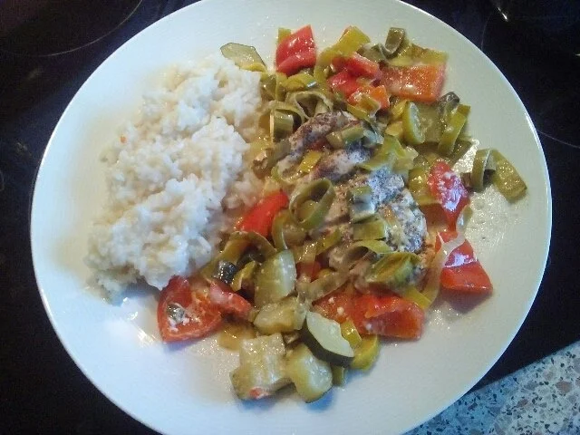 Rezept: Kräuterbutterhähnchen mit Gemüse Bild Nr. 5240 Kräuterbutterhähnchen mit Gemüse - Rezept - Bild Nr. 5240