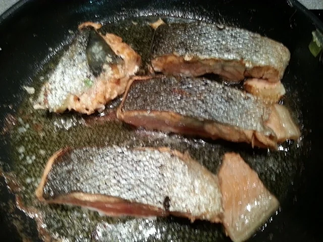 Rezept: Lauwarmer Lachs auf Cremegemüse à la Biggi Bild Nr. 5239 Lauwarmer Lachs auf Cremegemüse à la Biggi - Rezept - Bild Nr. 5239