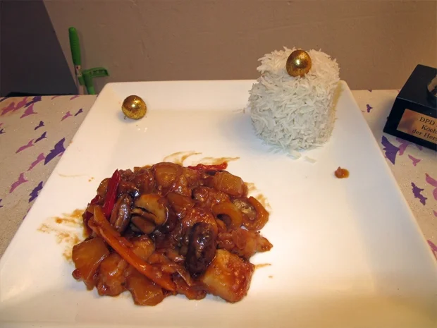 Hühnerfleisch krass ummantelt an pikanter Tomaten-Madeira Sauce - Rezept - Bild Nr. 5246