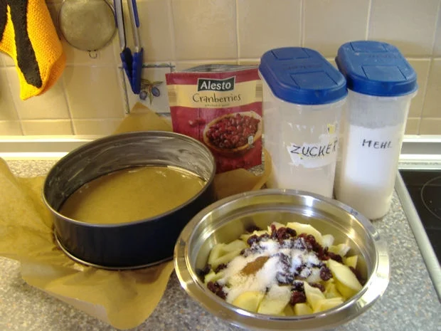 Rezept: Hefe-Apfel-Schnecke Bild Nr. 2 Hefe-Apfel-Schnecke - Rezept - Bild Nr. 2