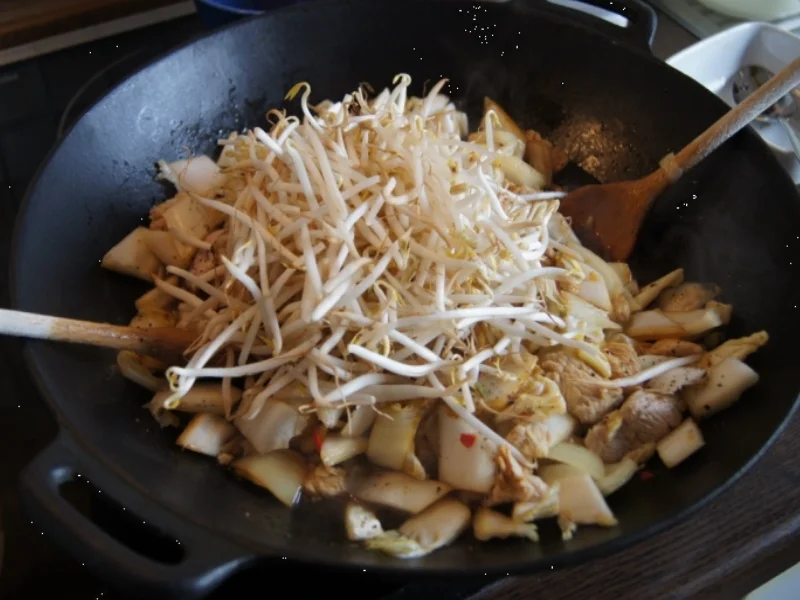 Rezept: Chinakohlwok mit Sesam und Reis Bild Nr. 7 Chinakohlwok mit Sesam und Reis - Rezept - Bild Nr. 7