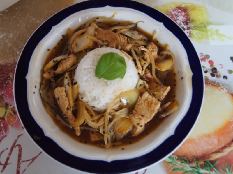 Rezept: Chinakohlwok mit Sesam und Reis Bild Nr. 10 Chinakohlwok mit Sesam und Reis - Rezept - Bild Nr. 10