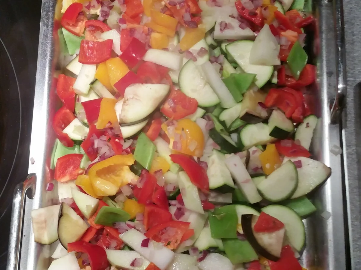 Rezept: Salsiccia mit gesundem Gemüse à la Biggi Bild Nr. 4 Salsiccia mit gesundem Gemüse à la Biggi - Rezept - Bild Nr. 4