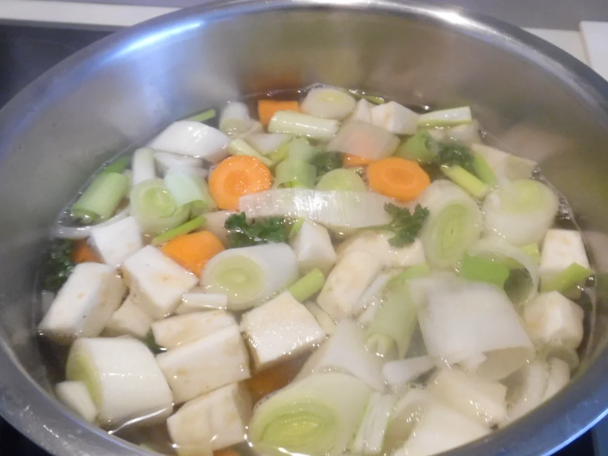 Tafelspitz mit Meerrettich-Soße und Wurzelgemüse - Rezept - Bild Nr. 5