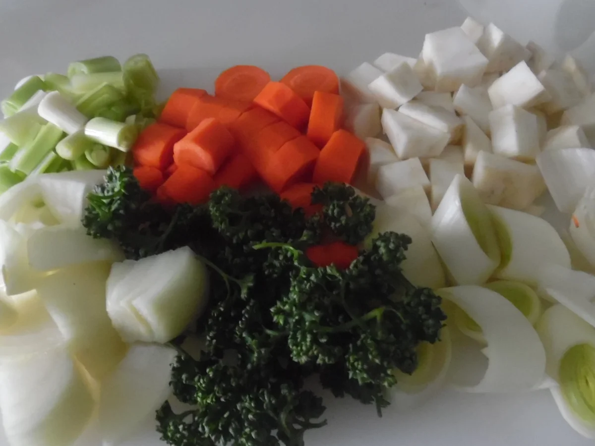 Tafelspitz mit Meerrettich-Soße und Wurzelgemüse - Rezept - Bild Nr. 6