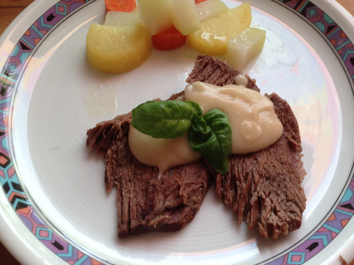 Tafelspitz mit Meerrettich-Soße und Wurzelgemüse - Rezept - Bild Nr. 7