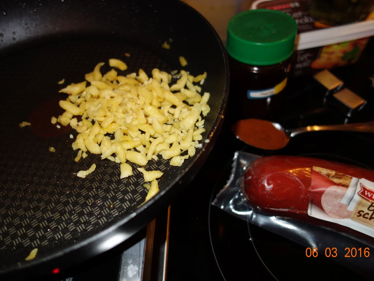 Erdäpfelgulasch nach Waltl`s Art und Weise; - Rezept - Bild Nr. 4