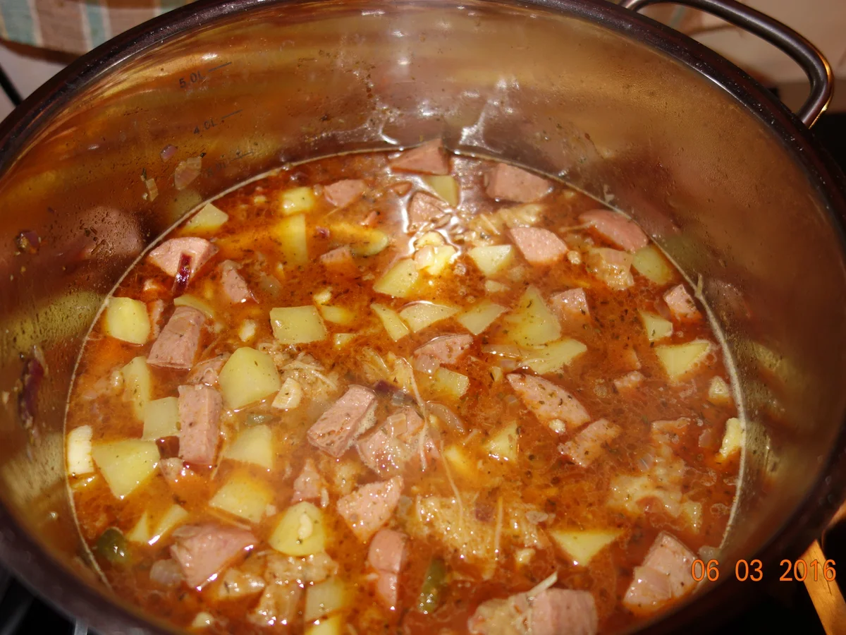 Erdäpfelgulasch nach Waltl`s Art und Weise; - Rezept - Bild Nr. 11