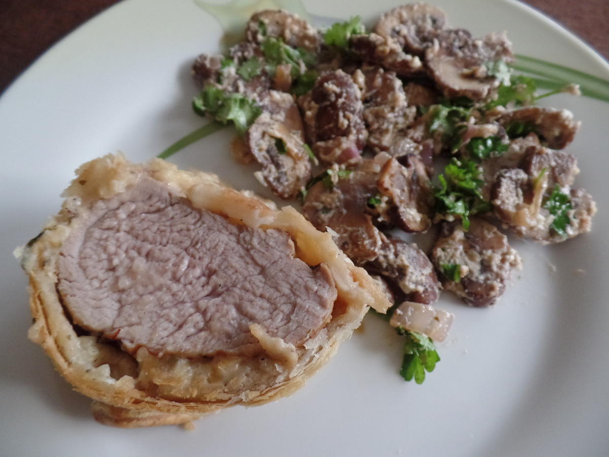 Schweinefilet im Blätterteigmantel Rezepte - kochbar.de