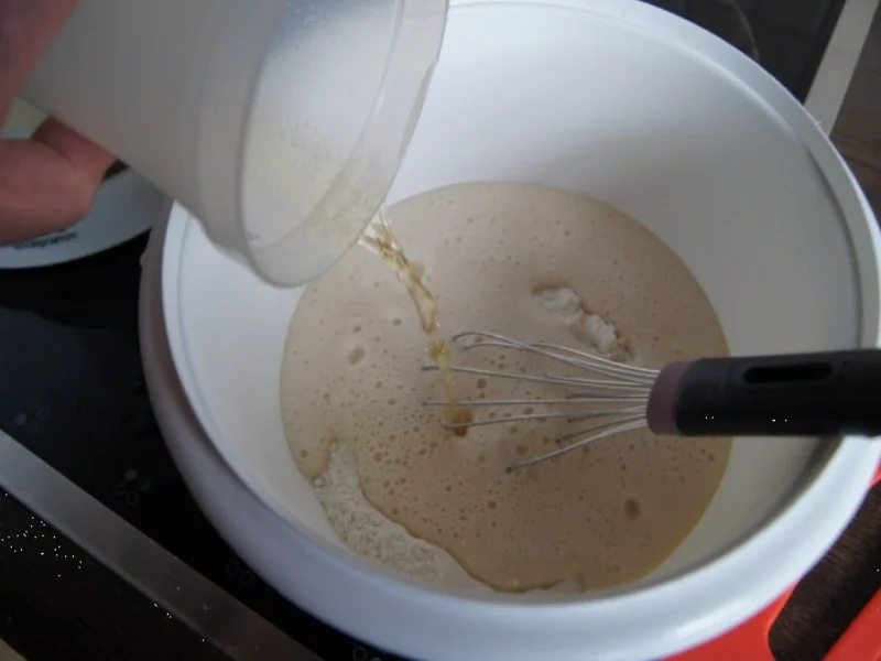 Hähnchenbrustfilet im Bierteig auf Gemüse und Mie-Nudeln - Rezept - Bild Nr. 4