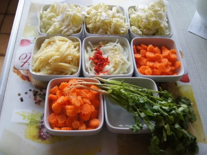 Hähnchenbrustfilet im Bierteig auf Gemüse und Mie-Nudeln - Rezept - Bild Nr. 13