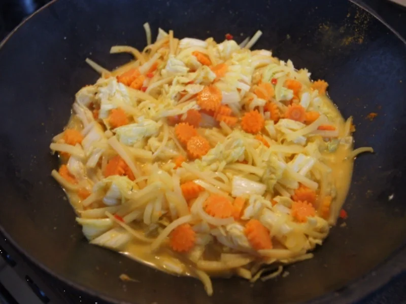 Hähnchenbrustfilet im Bierteig auf Gemüse und Mie-Nudeln - Rezept - Bild Nr. 17