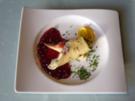 Crêpe mit Preiselbeersoße gefüllt mit Camembert und Schnittlauch - Rezept