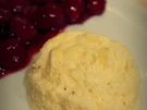 Dessert: Eierlikör-Parfait mit Kirsch-Sauce - Rezept