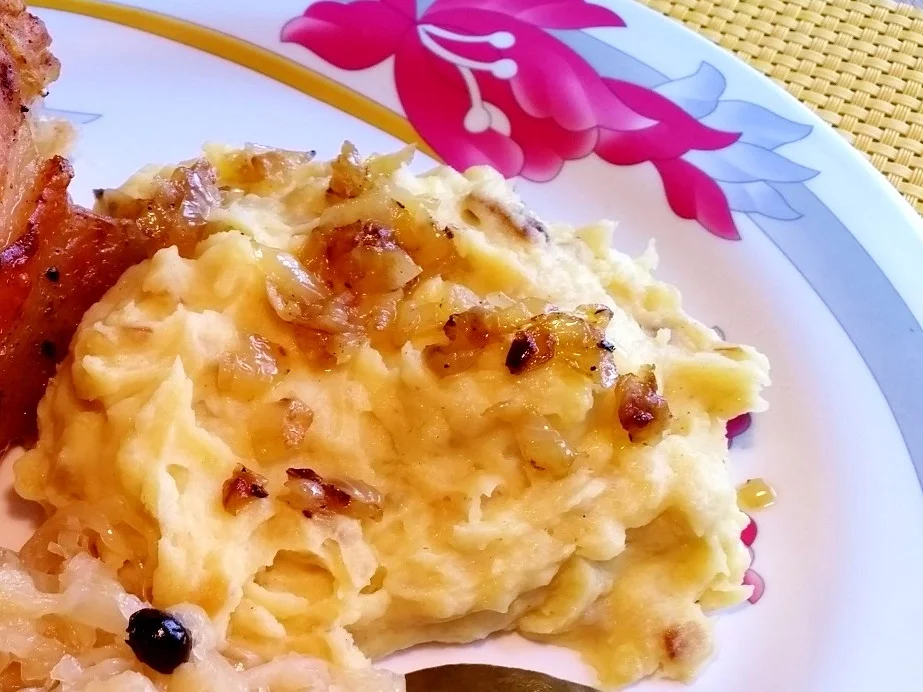 Kartoffelpüree mit sehr viel Zwiebeln drin - Rezept