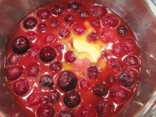 VLA (holländische Spezialität) mit heissen Kirschen - Rezept - Bild Nr. 2