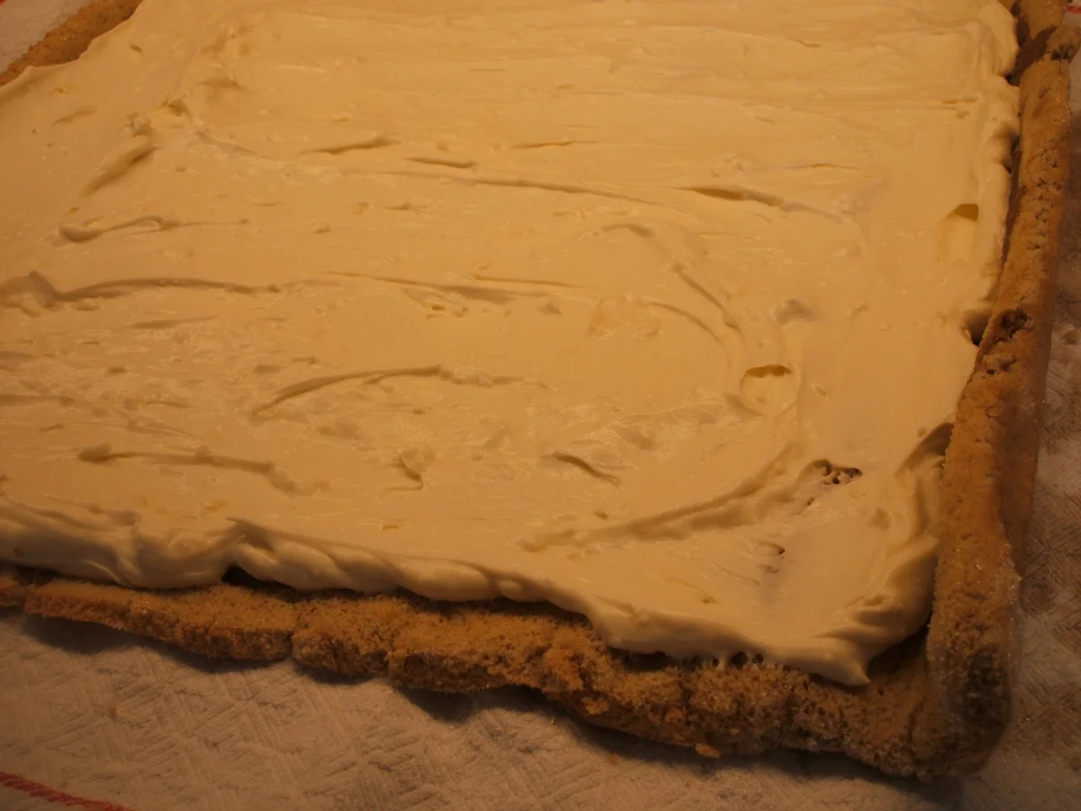 Backen: Biskuitrolle "Tiramisu" - Rezept - Bild Nr. 8