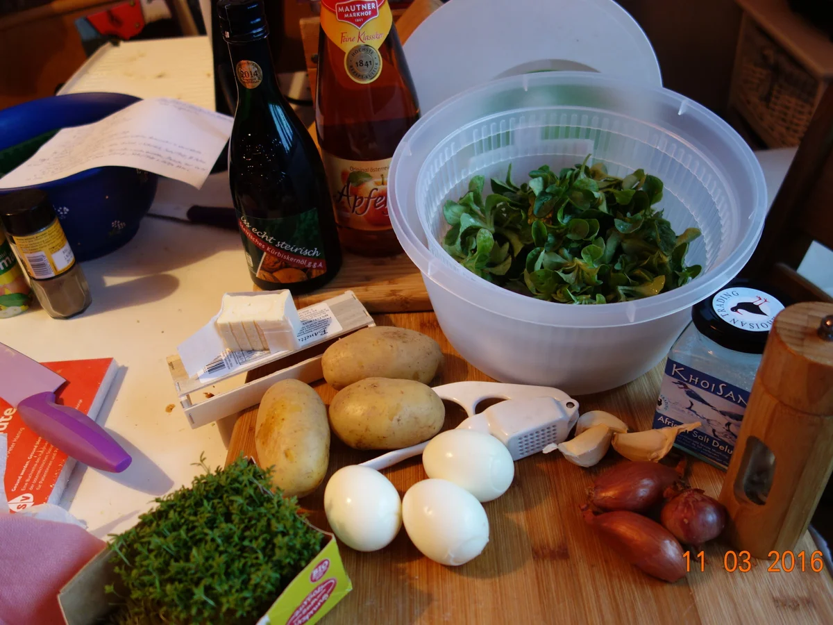 Rapunzelsalat nach Waltl; - Rezept