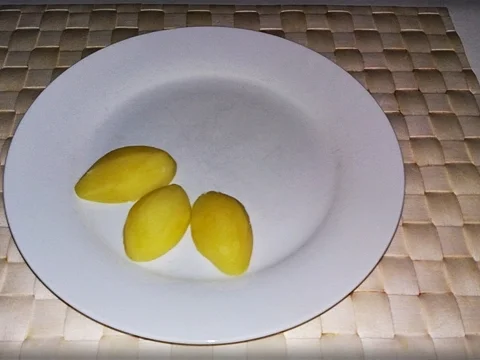 Hirschgulasch mit Salzkartoffeln & Sauerkraut-Salat - Rezept - Bild Nr. 16