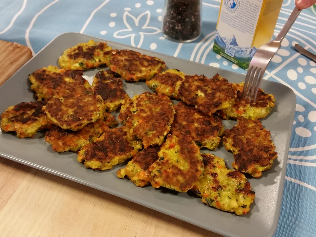 Rezept: Gemüse-Pflanzerl bzw. -Bratlinge / Kinder-Gericht Gemüse-Pflanzerl bzw. -Bratlinge / Kinder-Gericht - Rezept