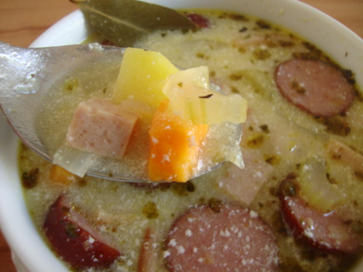 Kartoffel-Bohnentopf mit deftigen Einlagen - Rezept - kochbar.de