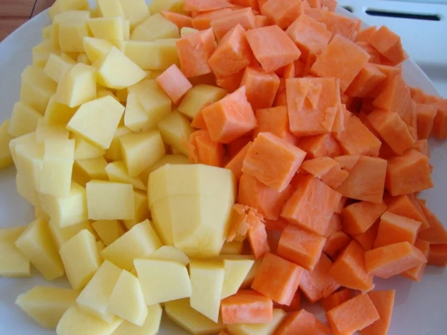 Kartoffel-Bohnentopf mit deftigen Einlagen - Rezept - Bild Nr. 2405