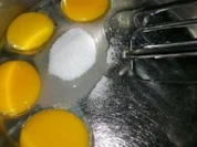 Rezept: Biskuitboden "Grundrezept" (im Kessel gebacken) Biskuitboden "Grundrezept" (im Kessel gebacken) - Rezept