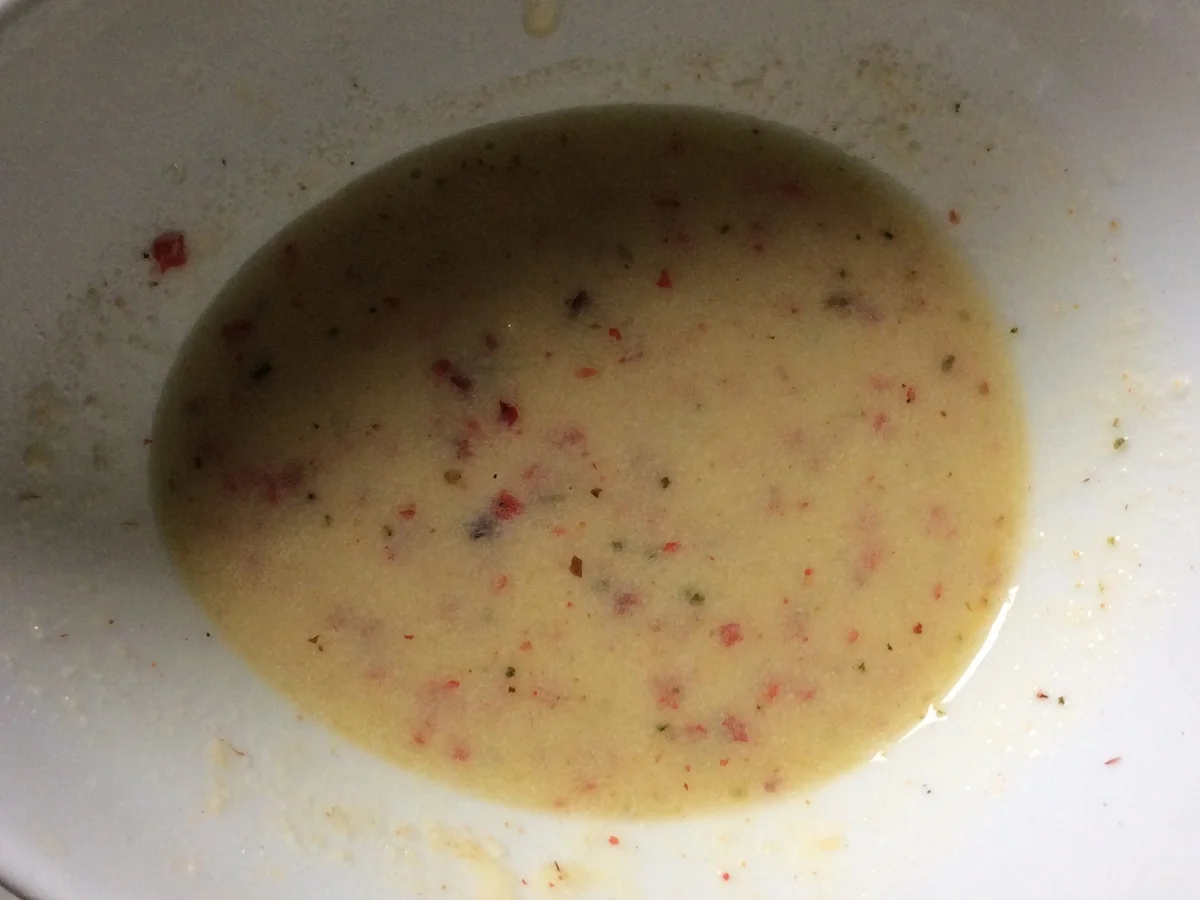 gemischter Salat mit Maulbeeren, Käse und Erdmandeldressing - Rezept - Bild Nr. 6