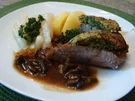 Schweinefilet mit Nuss-Petersilienkruste - Rezept