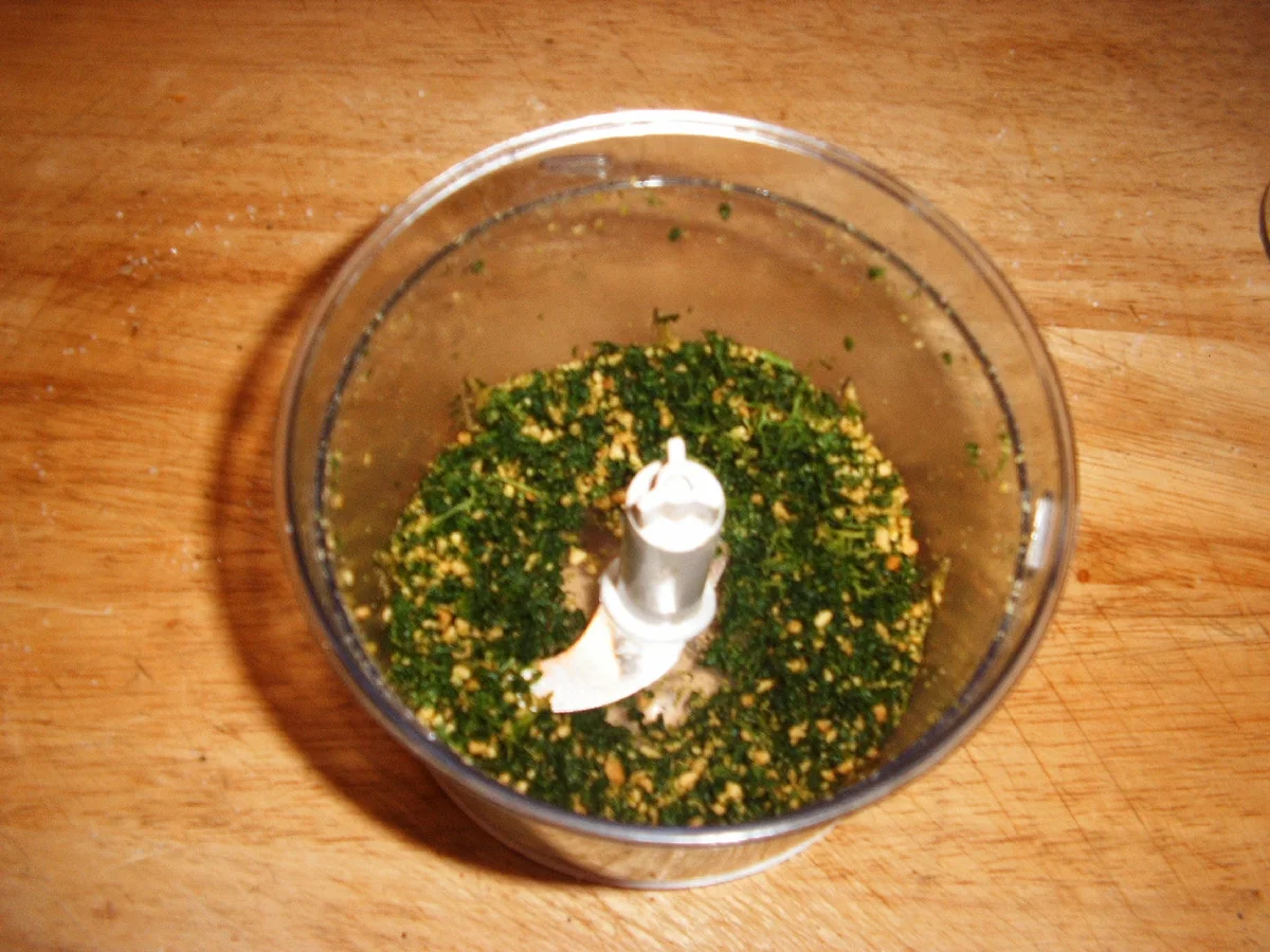 Rezept: Schweinefilet mit Nuss-Petersilienkruste Bild Nr. 6 Schweinefilet mit Nuss-Petersilienkruste - Rezept - Bild Nr. 6