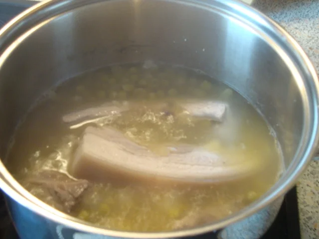 Rezept: Erbsenpott nach "SuppenGeniesser Art" Bild Nr. 1398 Erbsenpott nach "SuppenGeniesser Art" - Rezept - Bild Nr. 1398